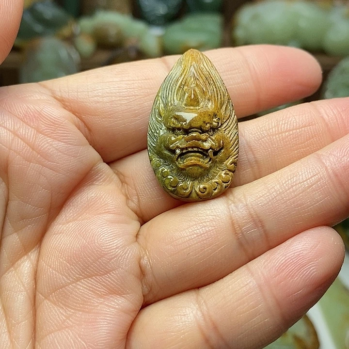 岫岩河磨玉（透闪石质玉）未镶嵌颈饰