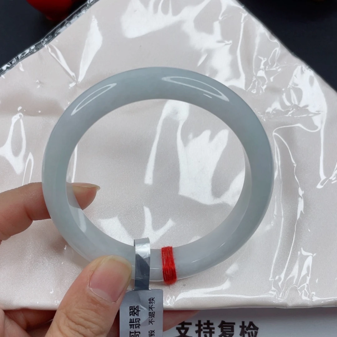 翡翠未镶嵌手镯A货冰川蓝