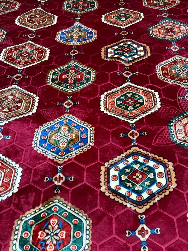 加厚防滑柔软多功能金丝绒地毯红色家用卧室客厅适用榻榻米