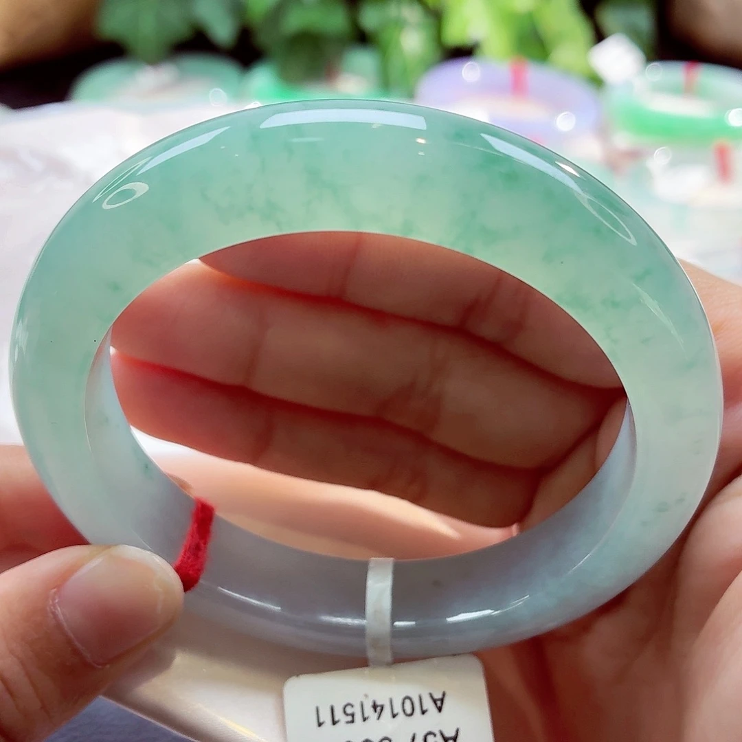 翡翠未镶嵌手镯68-29