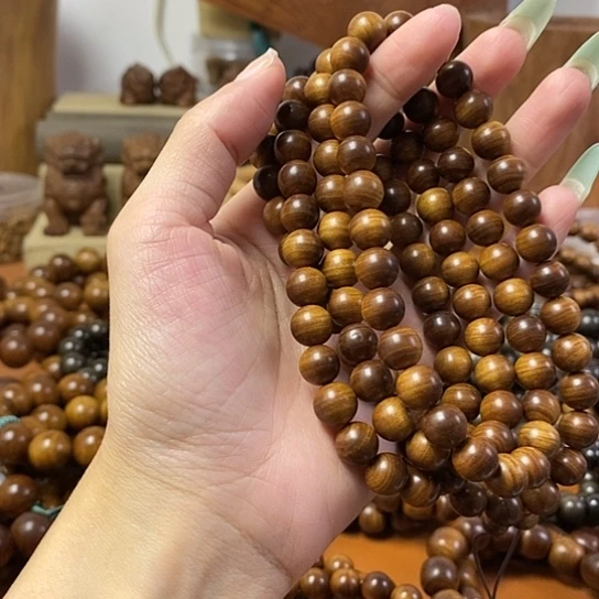 老山檀香黑肉沉水1.0/108颗