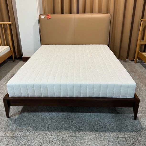 清货白橡木实木床现代软包床卡其色