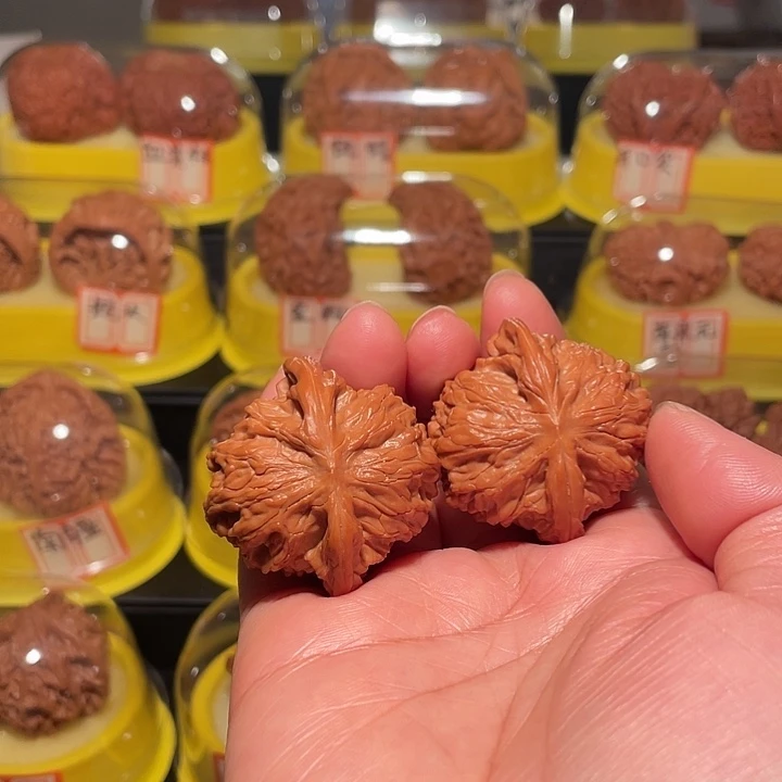 自***人木质文玩麻核桃磨盘