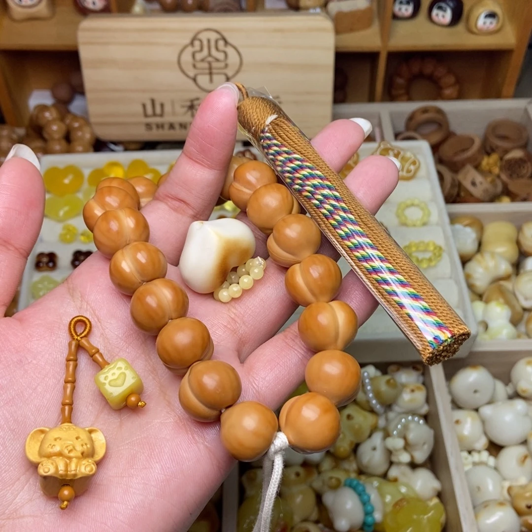 手串猴头核桃16柯基手持小象竹节滴流爱心蜜卡环金色流苏