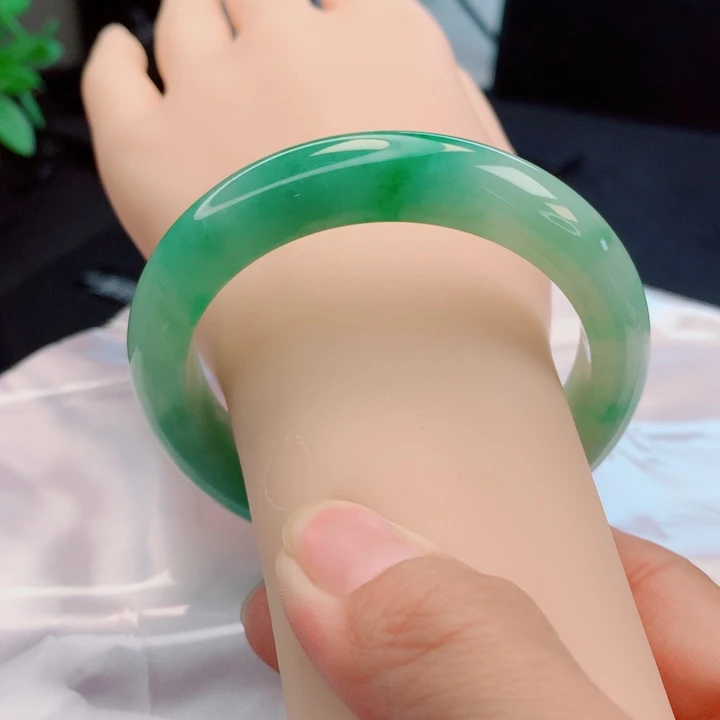 未镶嵌手镯翡翠56圈