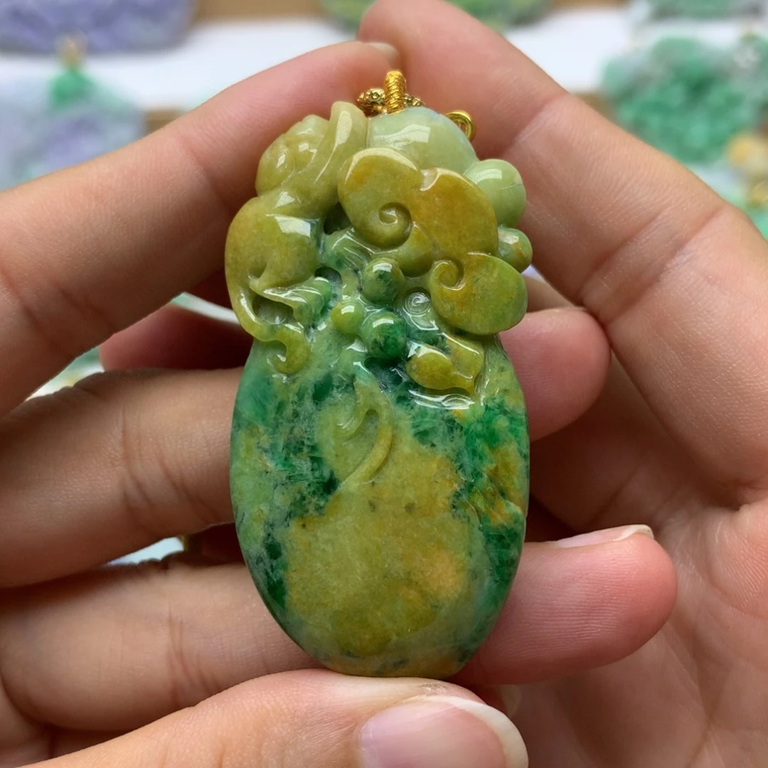 翡翠未镶嵌颈饰翡翠