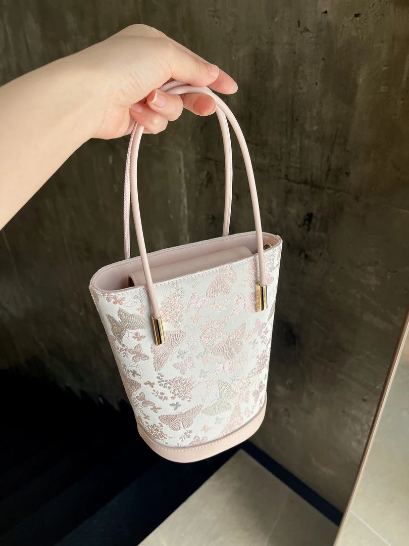 天煦非遗新中式国风织锦织金提花牛皮复古手提单肩斜挎水桶托特包