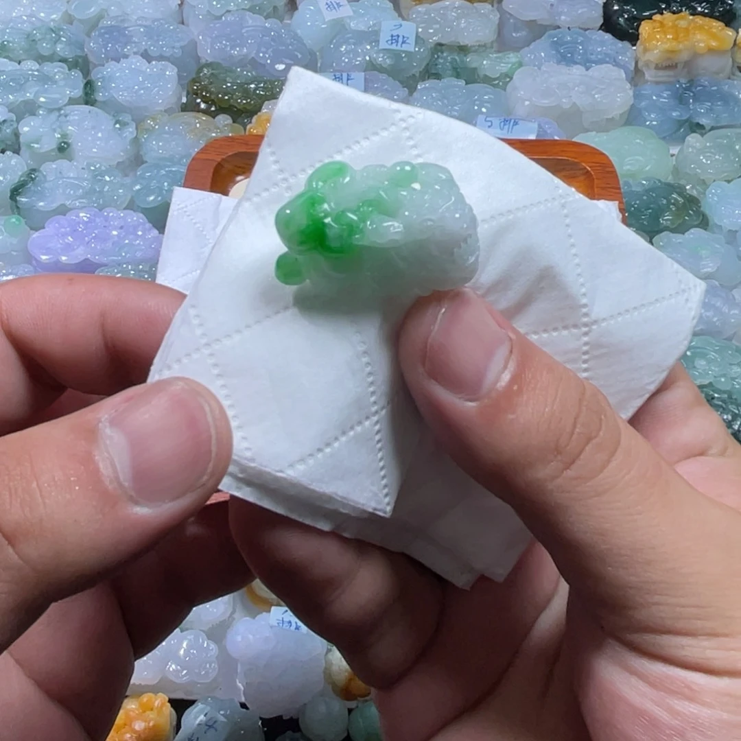 翡翠未镶嵌颈饰我*你天然