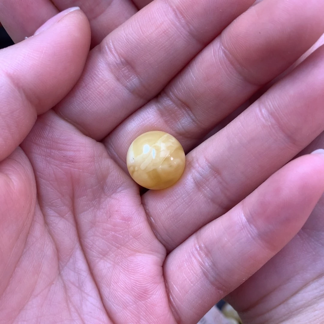 琥珀裸石未镶嵌Y****h蜜蜡