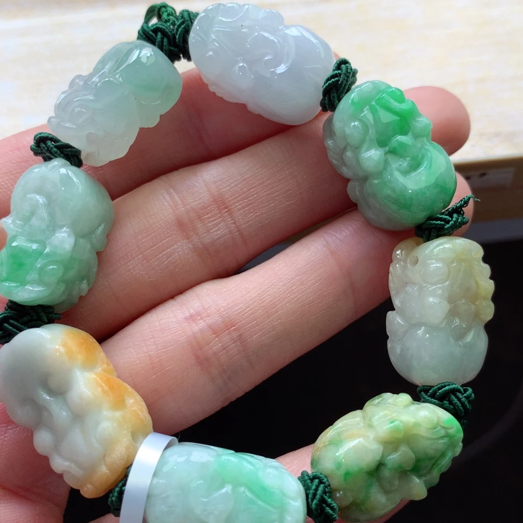 翡翠颈饰未镶嵌吊坠