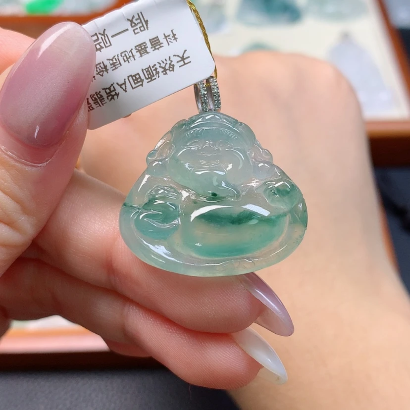 【闪购商品】翡翠18K金镶嵌颈饰财神