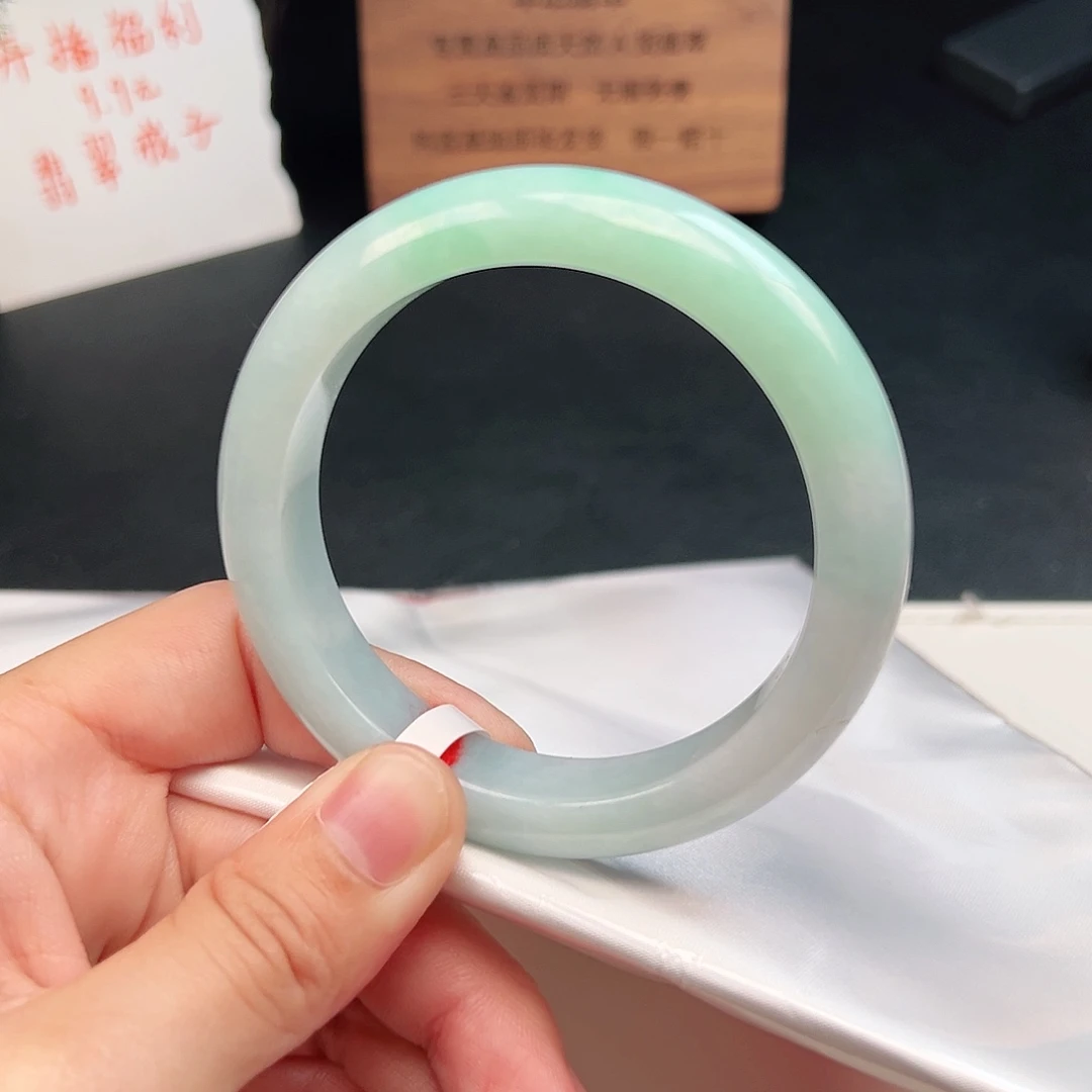 翡翠未镶嵌手镯z502-4-2