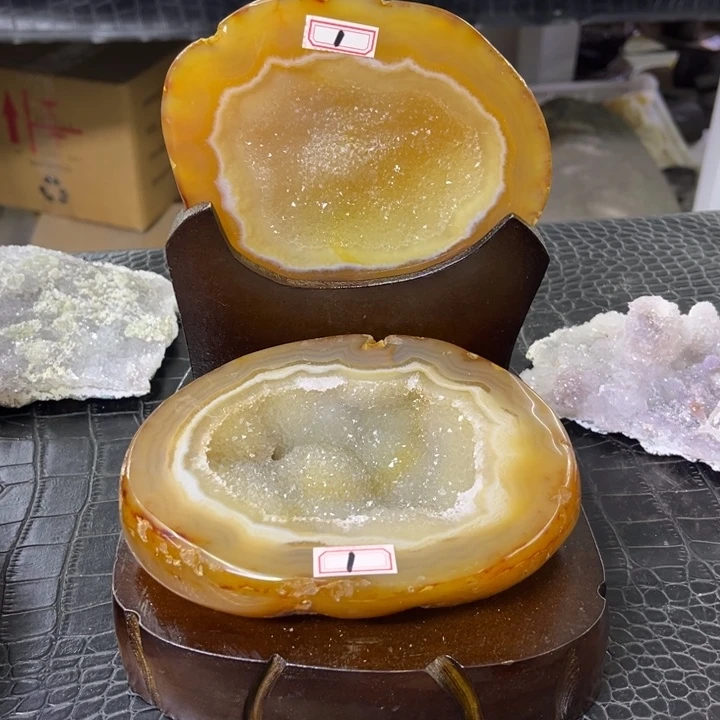水晶未镶嵌珠宝半成品