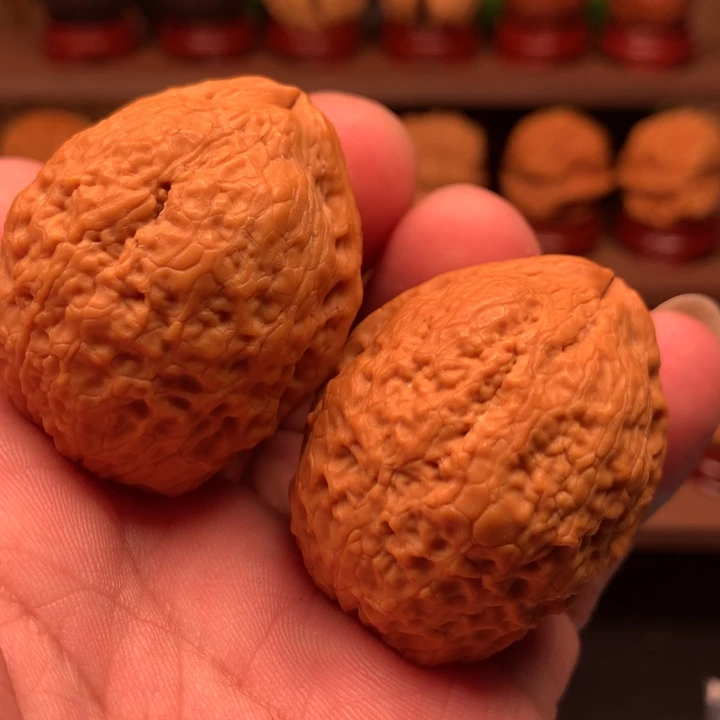 文玩核桃吊坠飞铁龙珠