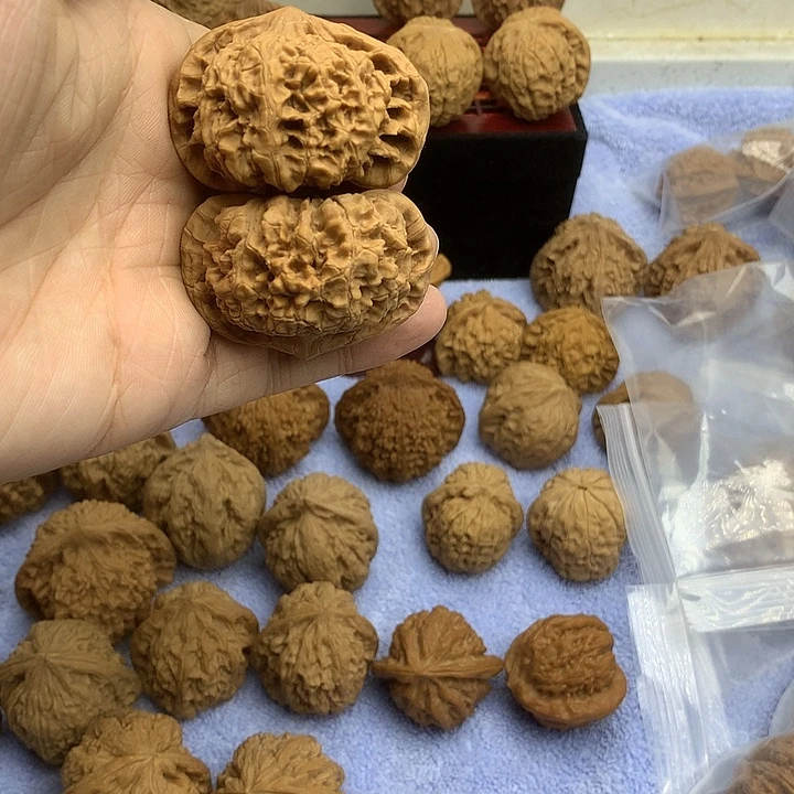 文玩核桃吊坠47官帽饼