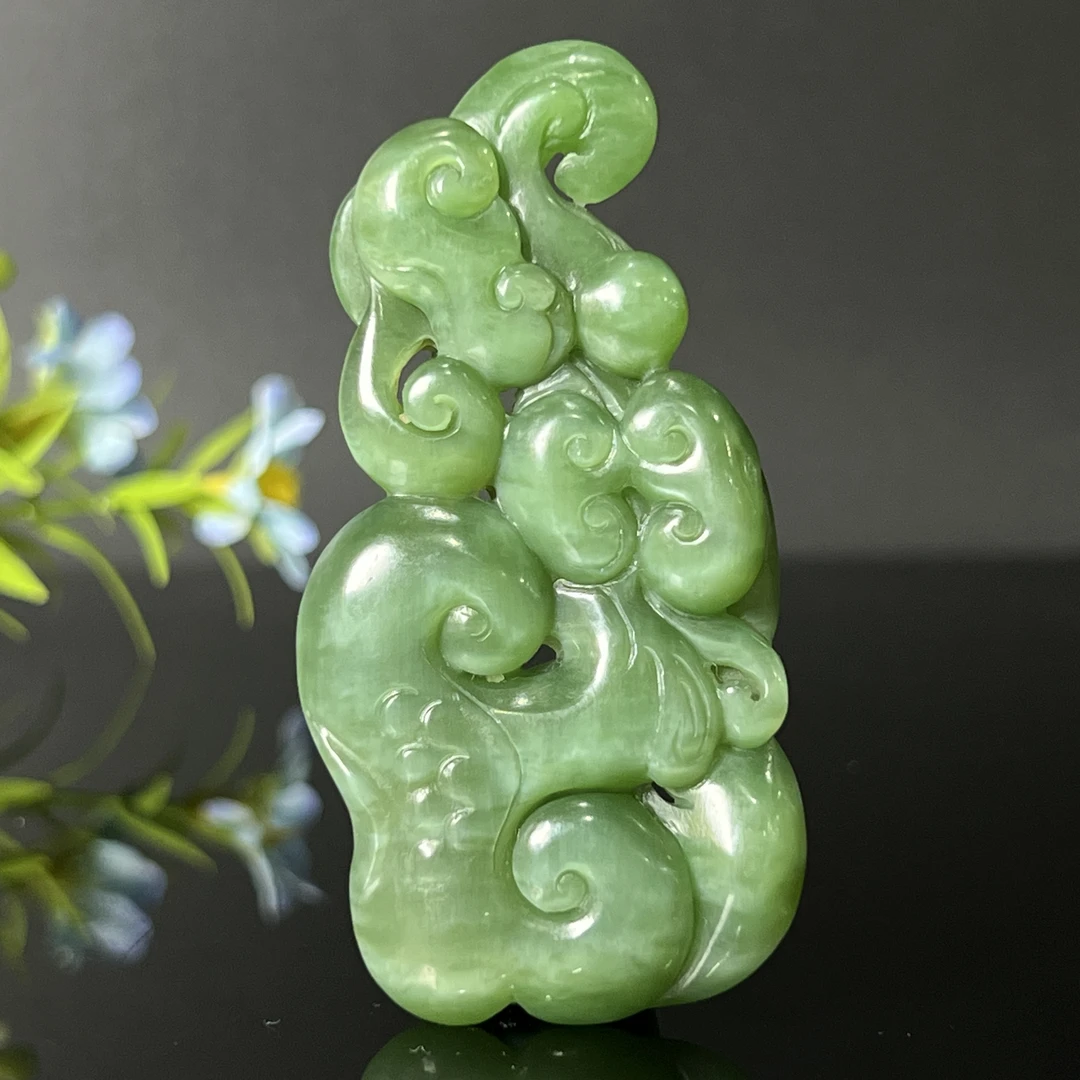 1222GC8848和田玉挂件