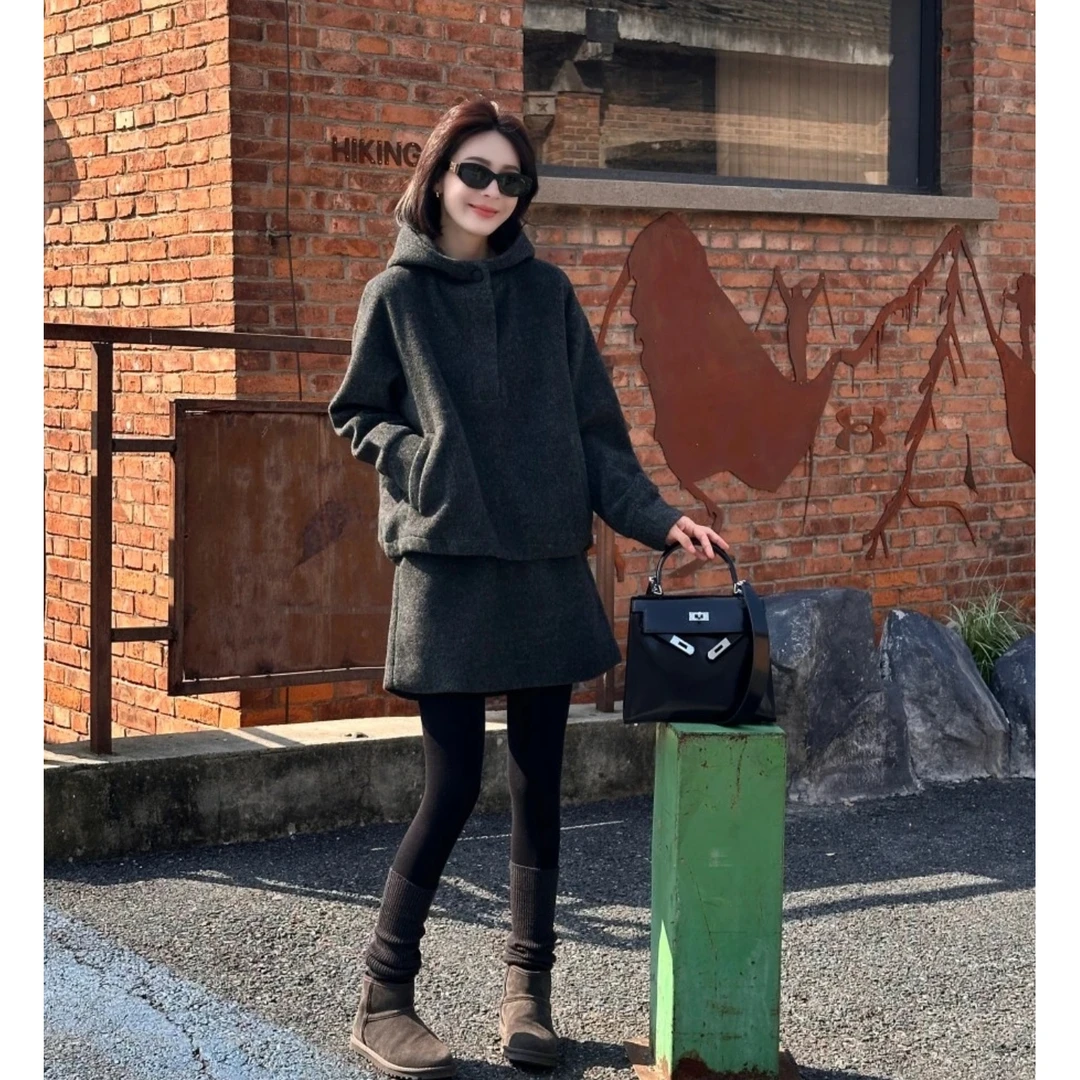 冬季时尚洋气保暖连帽卫衣短裙两件套装秋冬套装包臀裙两件套