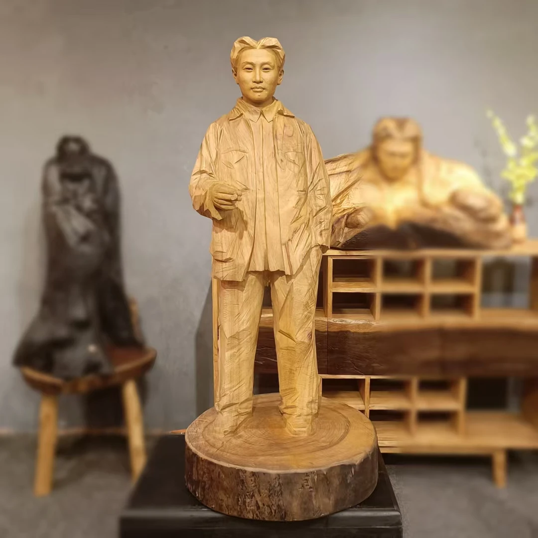《毛先生》香樟木现代雕塑桌摆