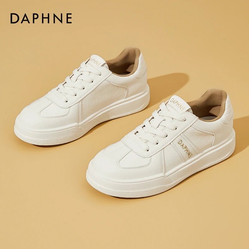 达芙妮小白鞋厚底小清新板鞋女款新款春季百搭女鞋轻便休闲运动鞋