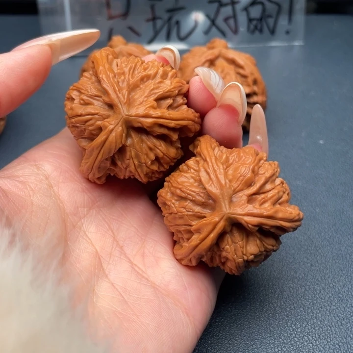 遇***吊坠文玩核桃白狮子