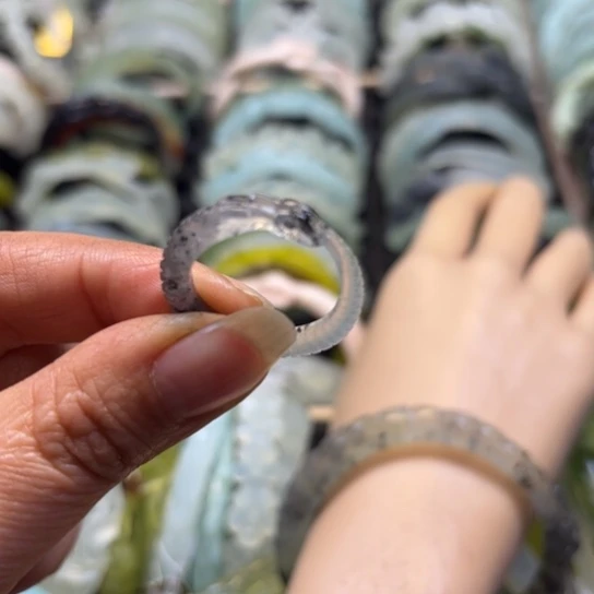 蛇纹石玉手镯未镶嵌颖*蛇镯