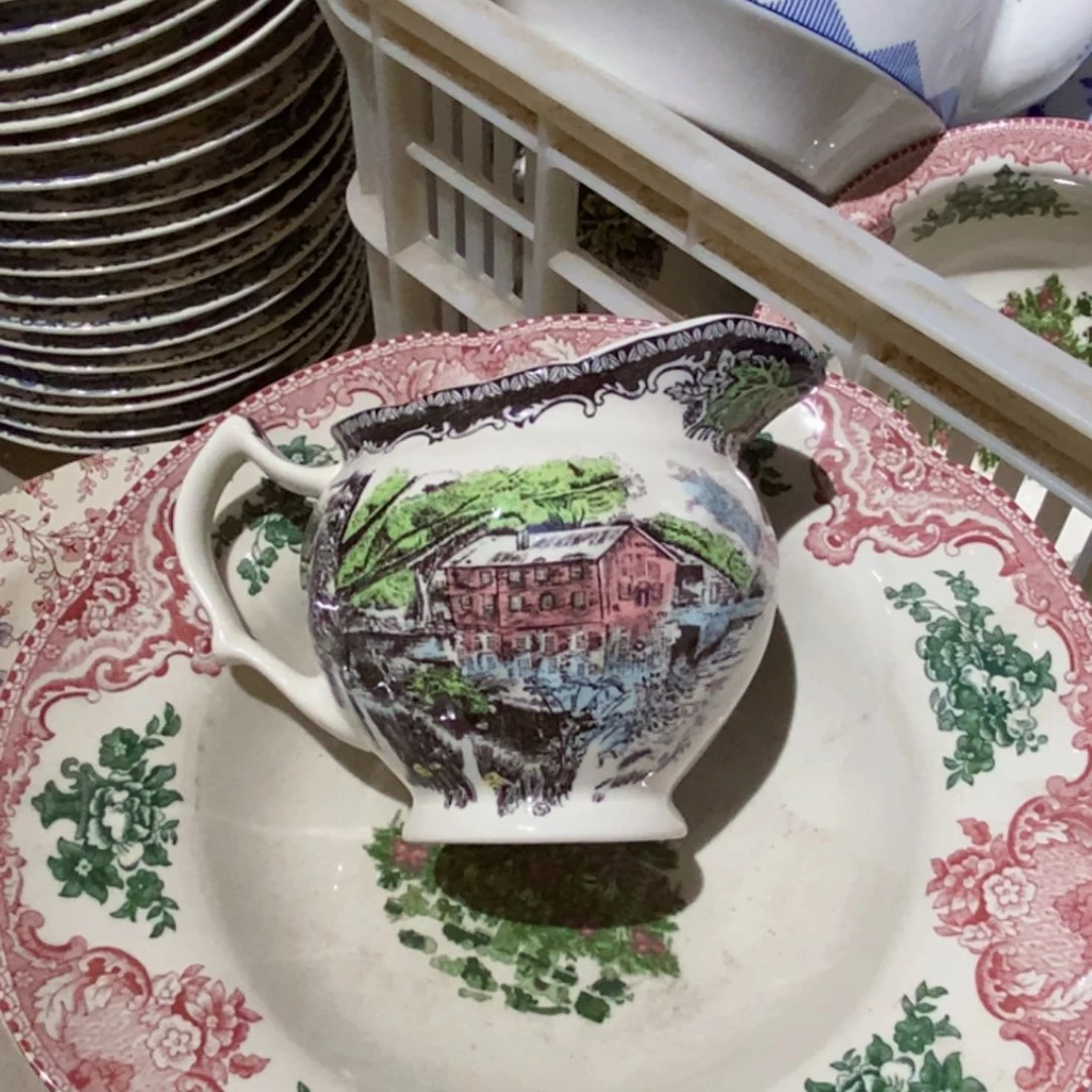 0***3瓷全新庄园奶杯一个