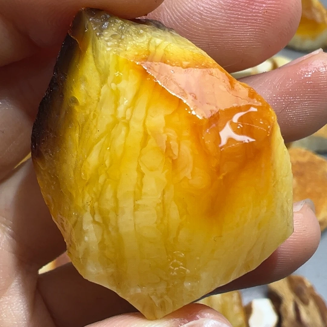 定制琥珀未镶嵌蜜蜡