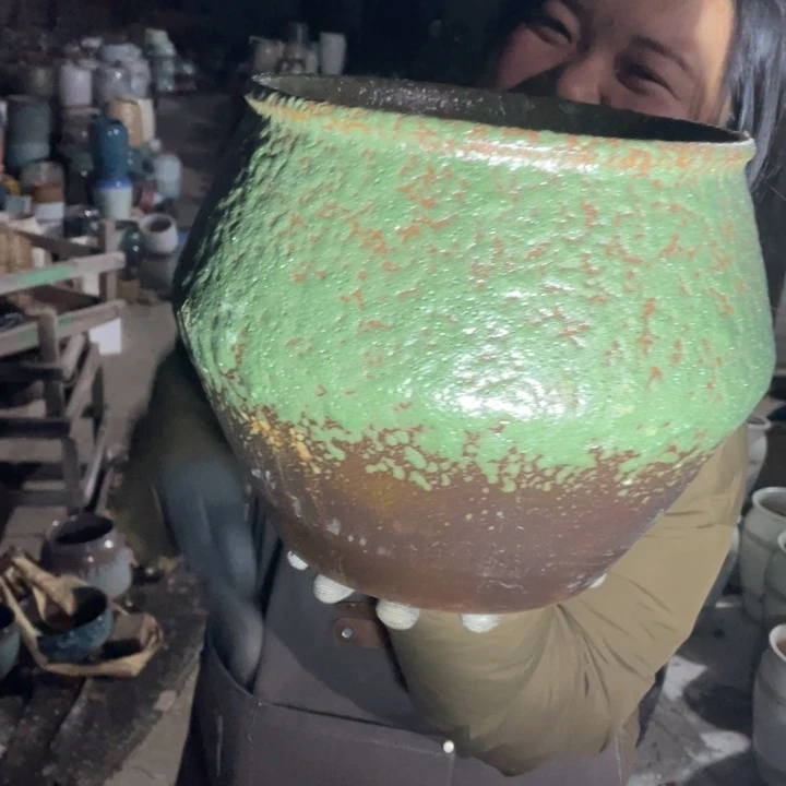 紫砂花盆口23高24瑕疵瑕疵