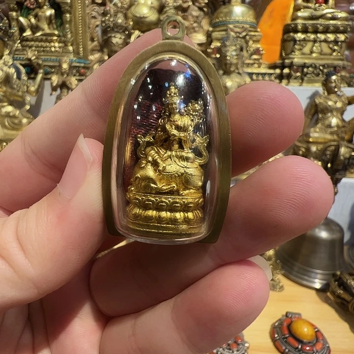 铜镀金普贤菩萨嘎乌盒