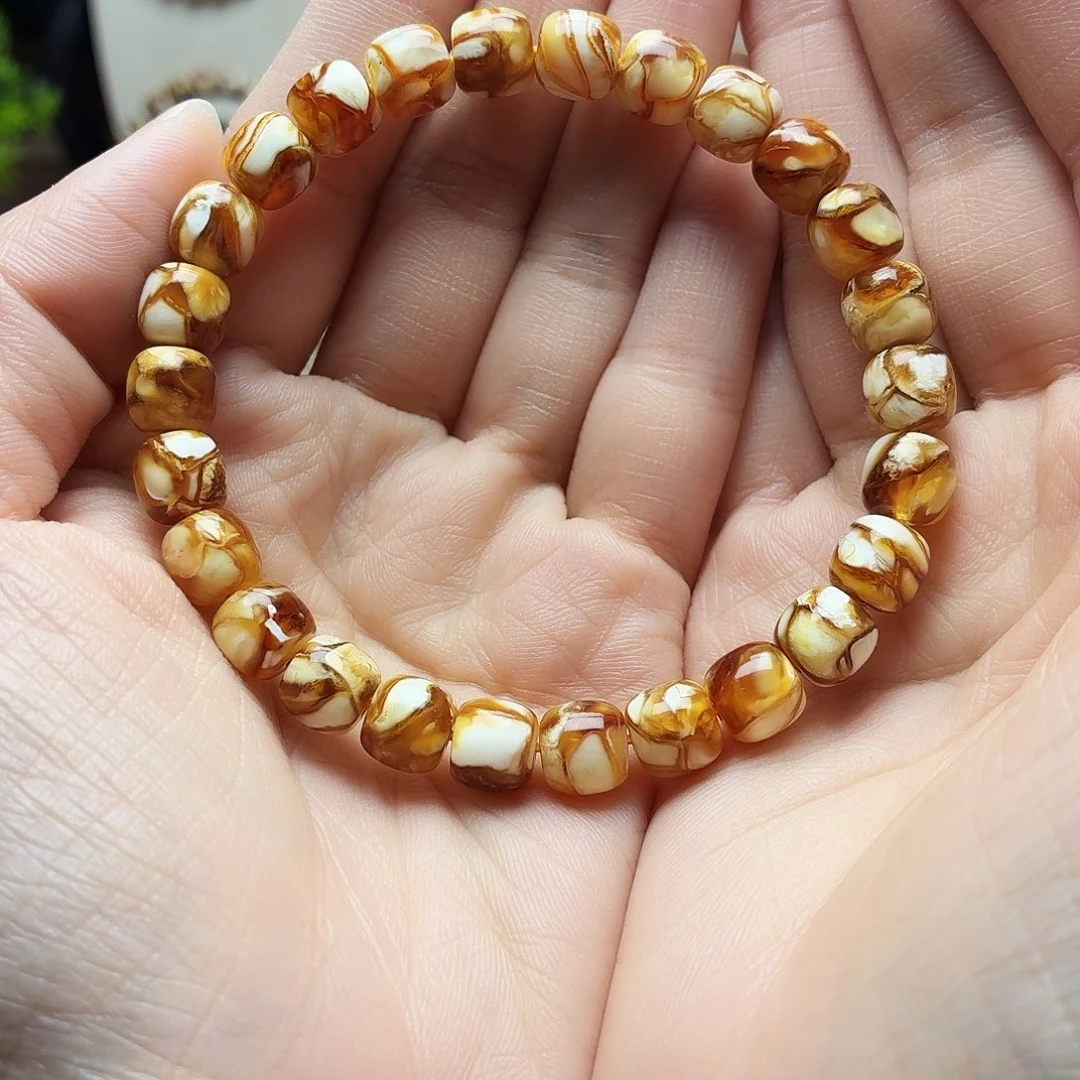 凡***熊沁色老型手串单圈8.4