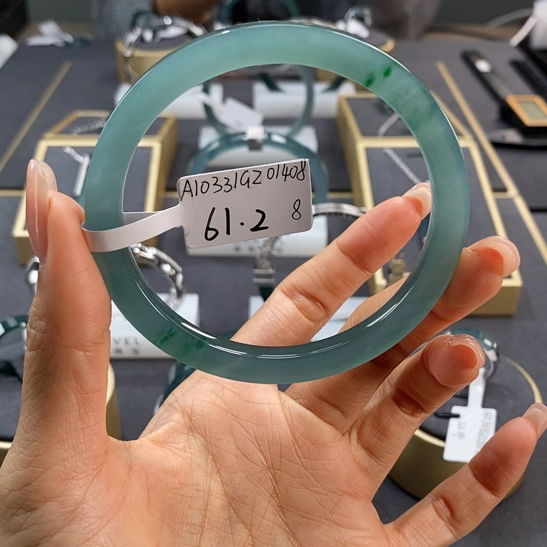 翡翠未镶嵌手镯61.28