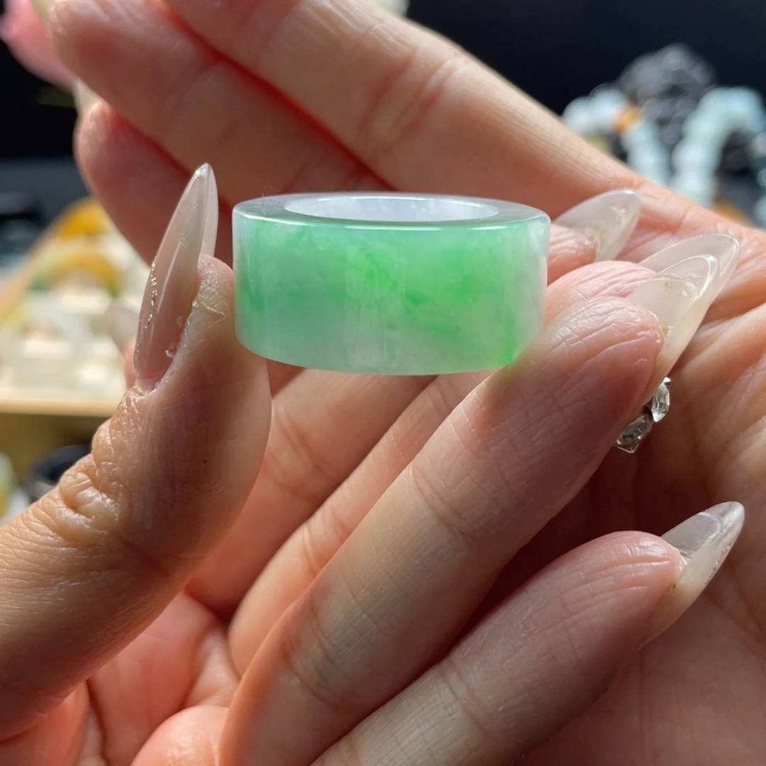 定制翡翠未镶嵌普*戒指