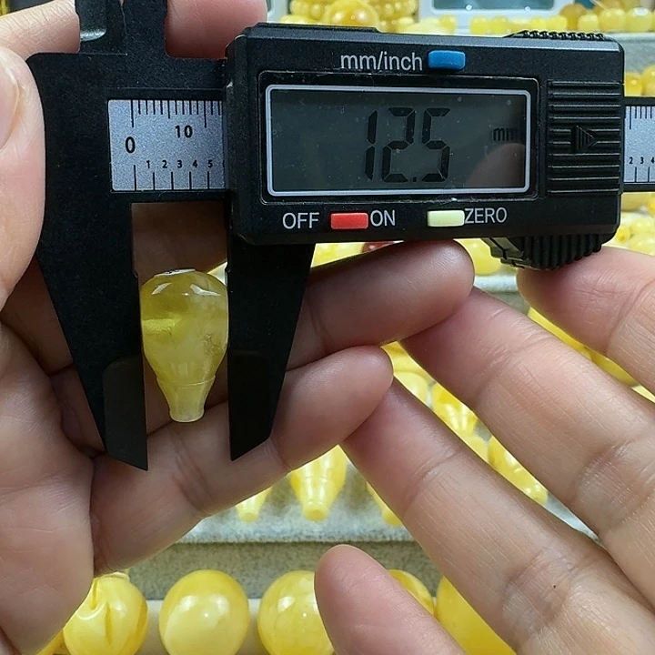 蜜蜡未镶嵌裸石16杂