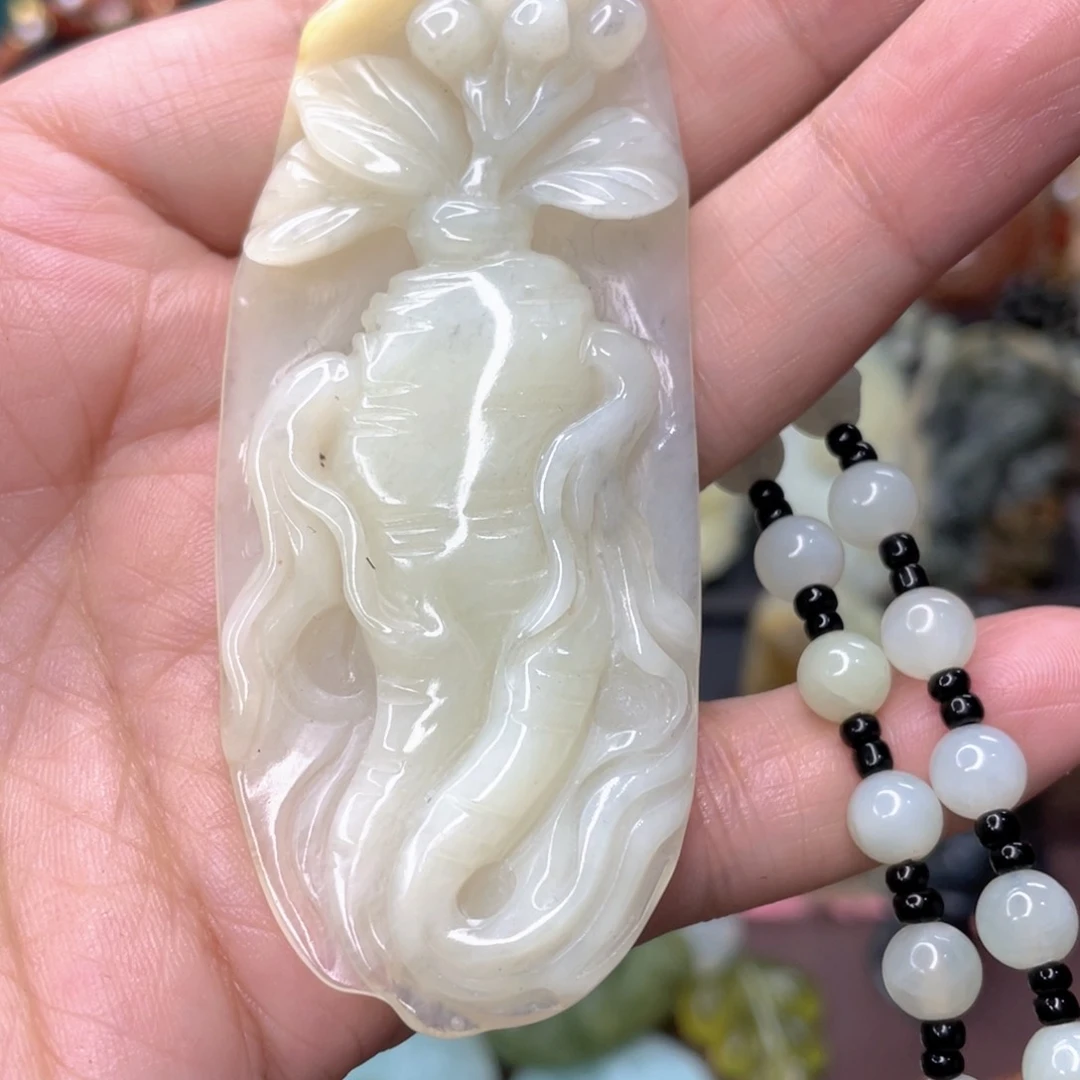 蛇纹石玉颈饰未镶嵌