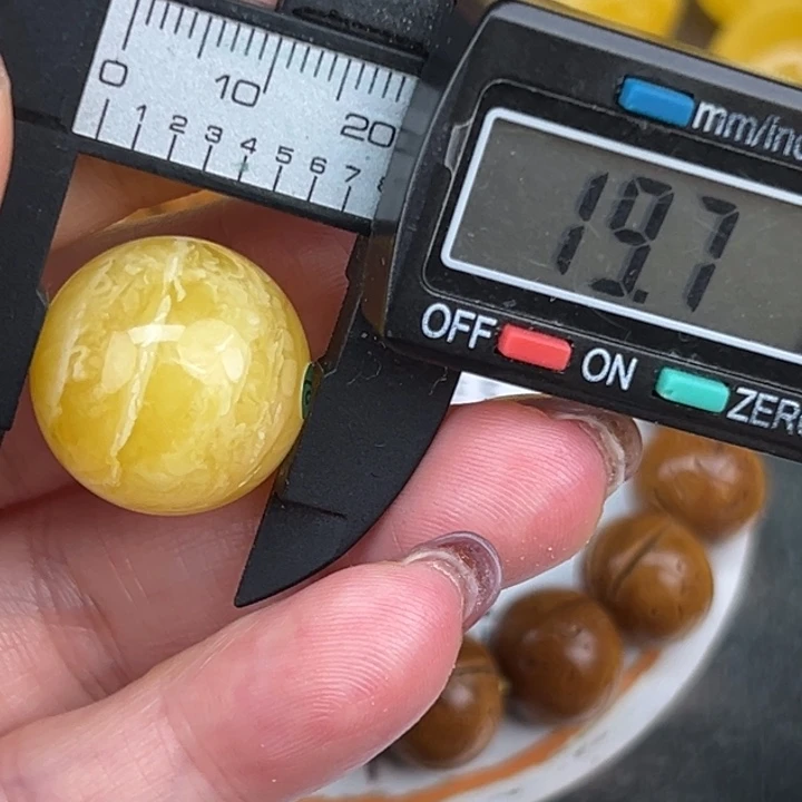 琥珀裸石未镶嵌微瑕1128