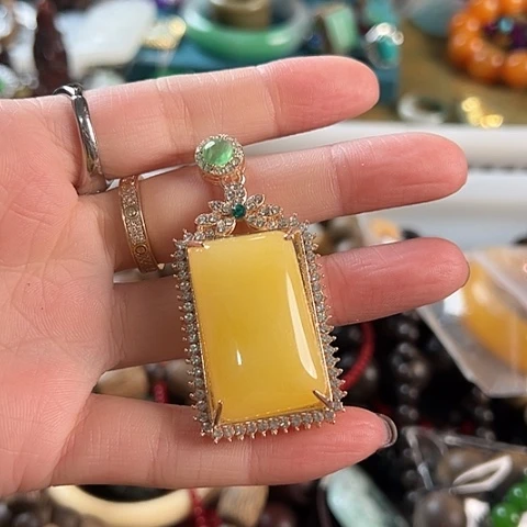 吊坠滴血莲花菩提