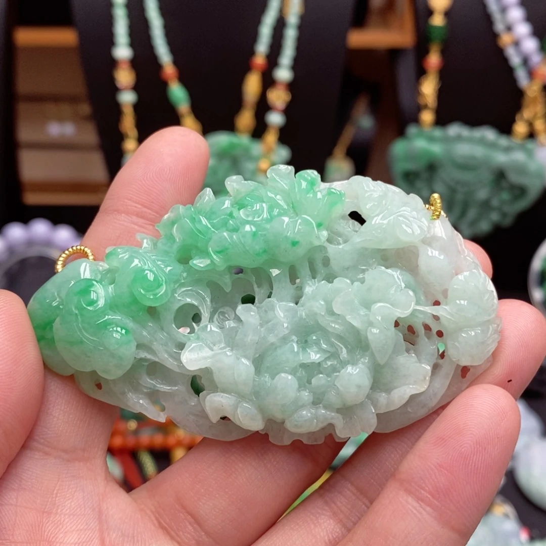 翡翠未镶嵌颈饰翡翠吊坠