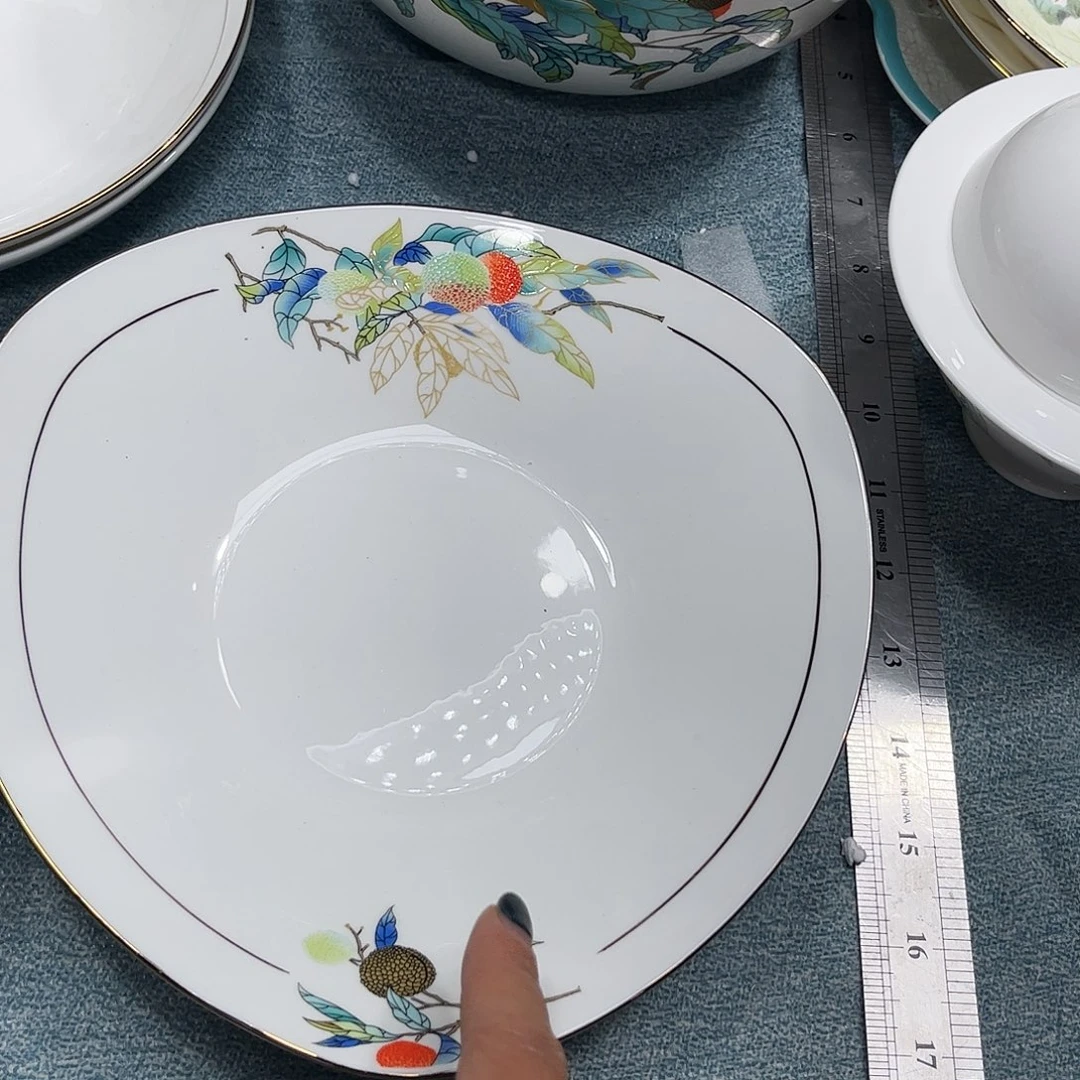 瓷片荔枝三角盘两个