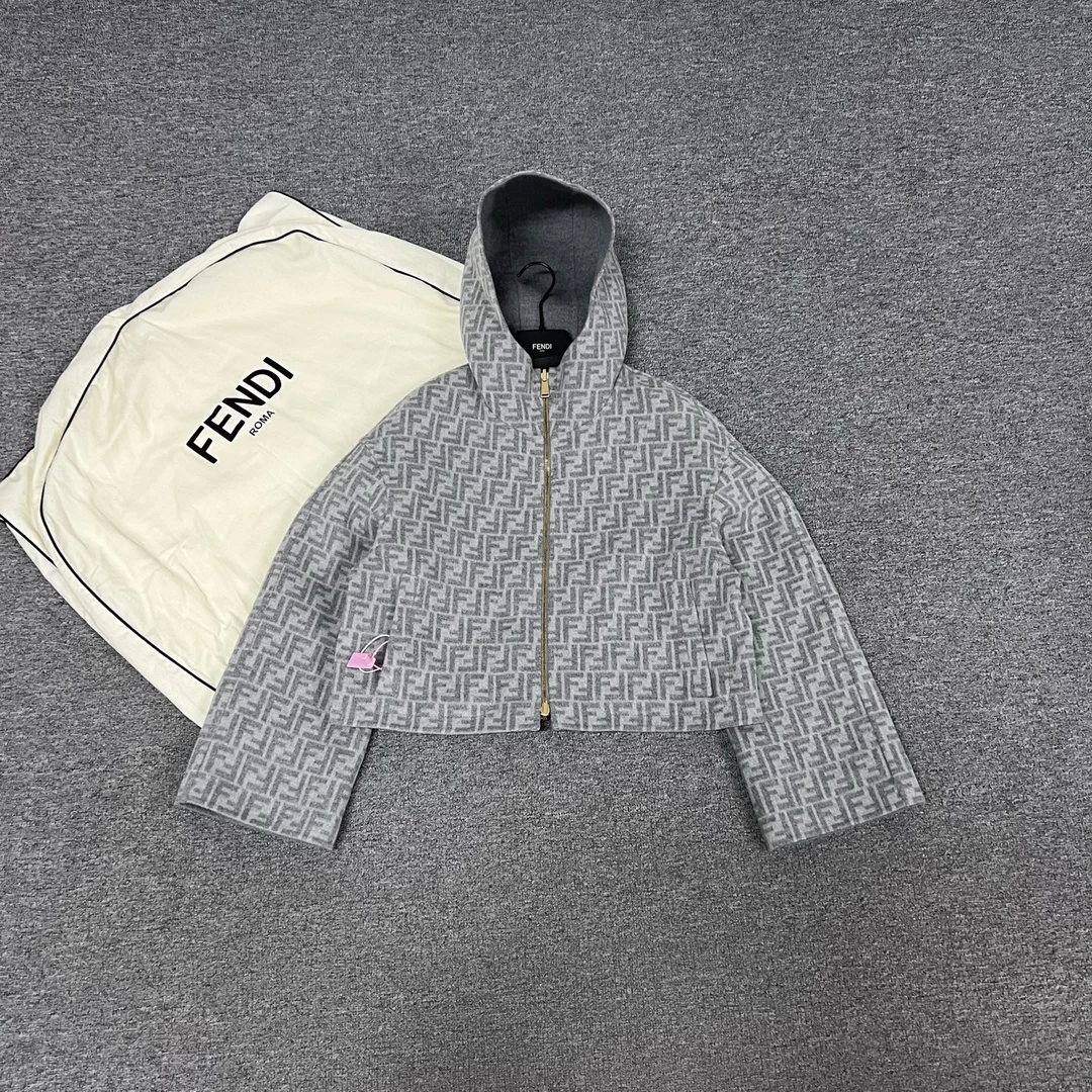 99新 FENDI/芬迪 fendi 老花双面羊绒外套