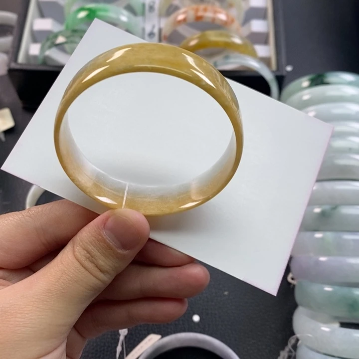 未镶嵌手镯翡翠公主