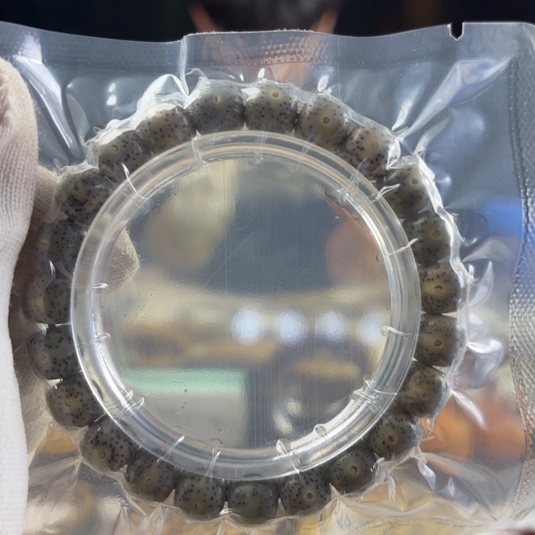 手串星月菩提满绿幽灵