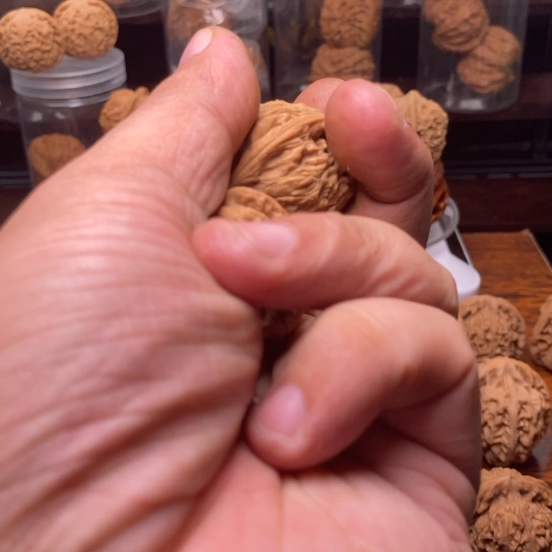 文玩核桃把件28全品平谷爱心