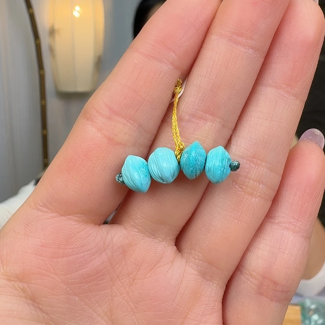 绿松石未镶嵌挂件