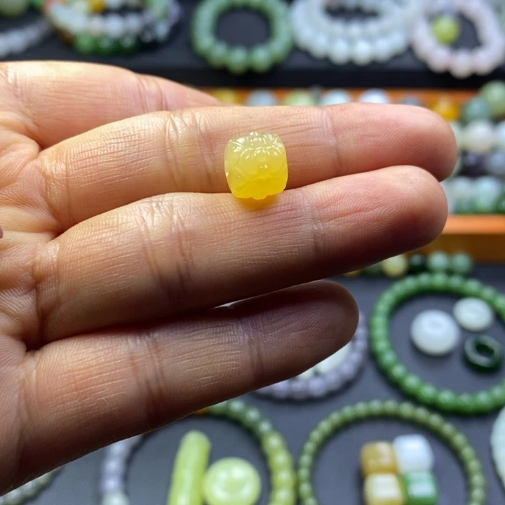 石英质玉未镶嵌珠宝半成品莲花珠卡10