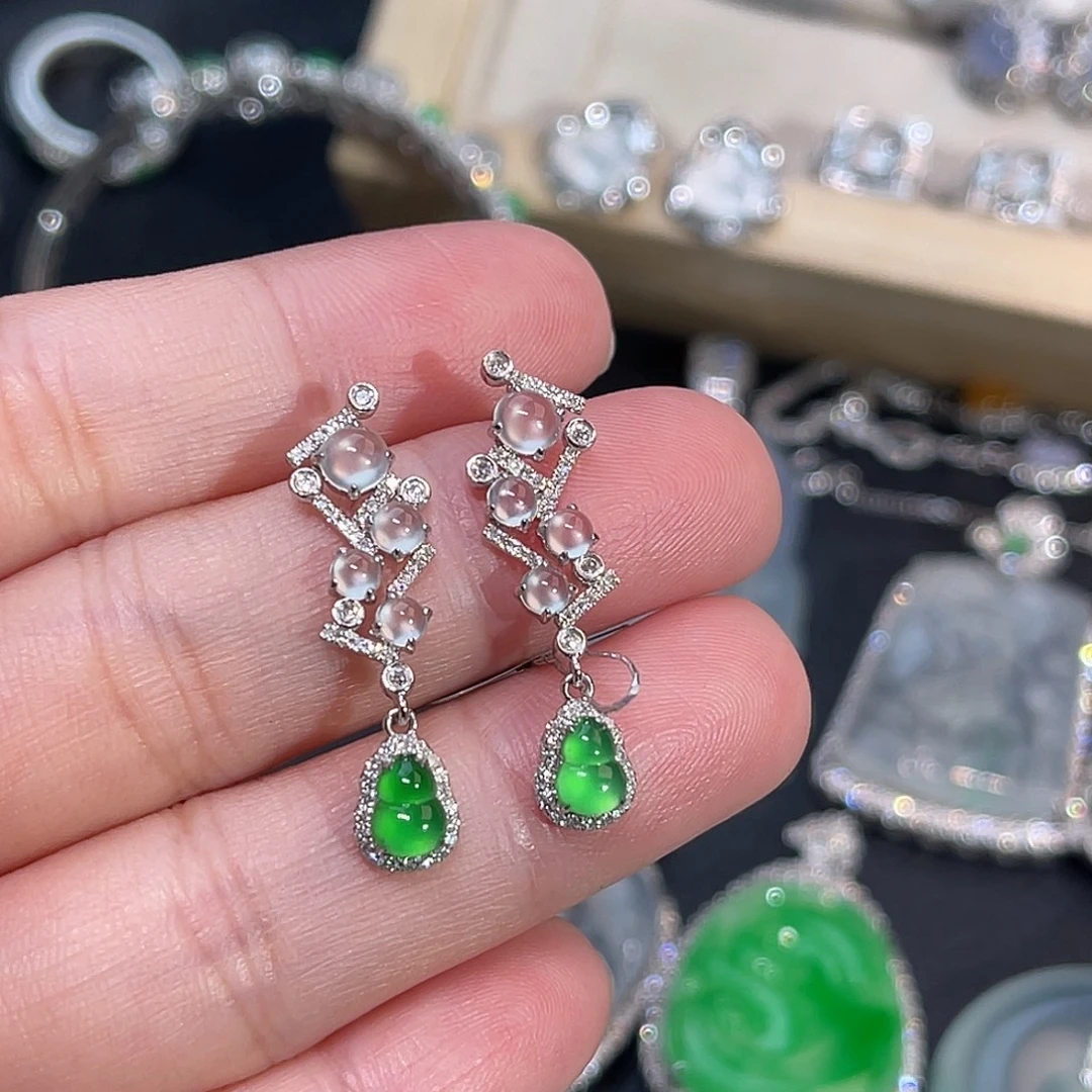 翡翠18K金镶嵌耳饰葫芦