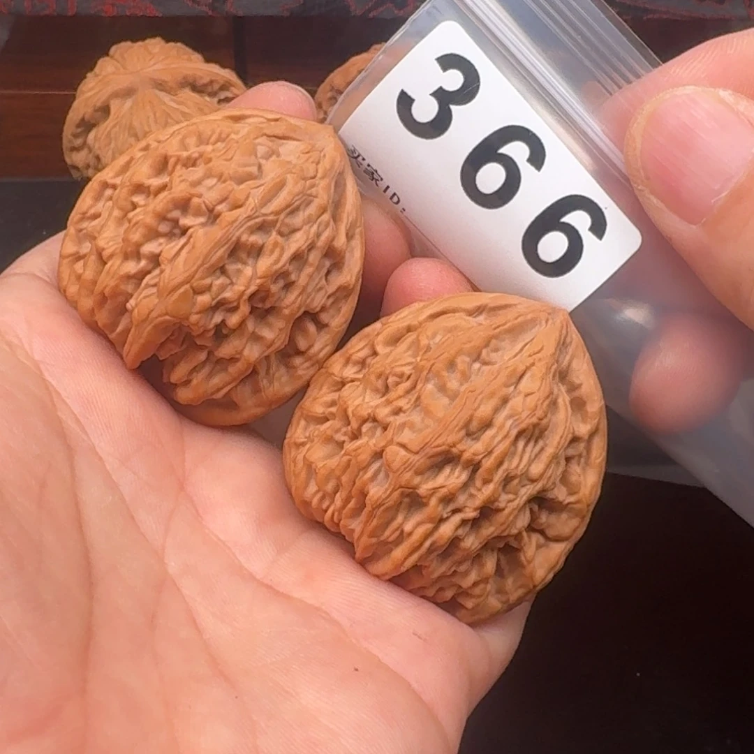 文玩核桃把件A****儿虎头王