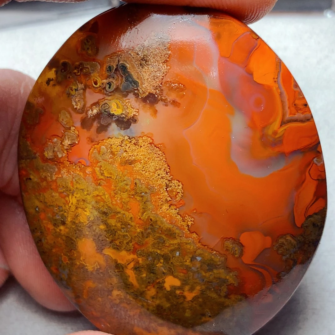 致***远玛瑙/玉髓未镶嵌战国红