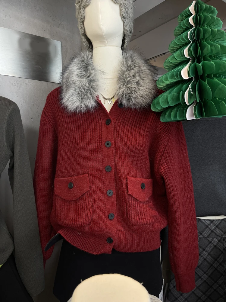 韩系2025年秋冬新款纯色气质显瘦减龄单排扣可拆卸毛领毛衣开衫女