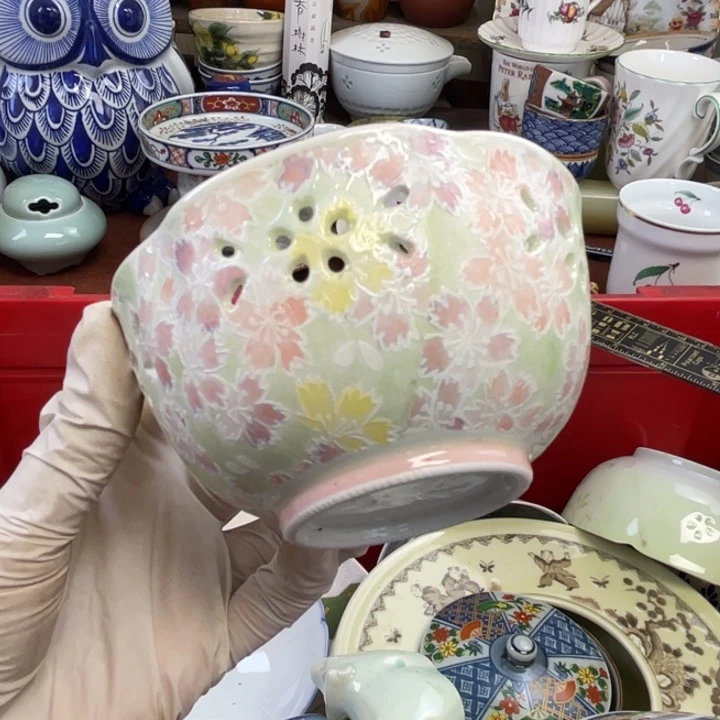 他家瓷器真美…开播了