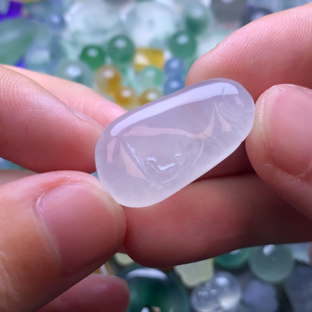 定制翡翠未镶嵌挂件